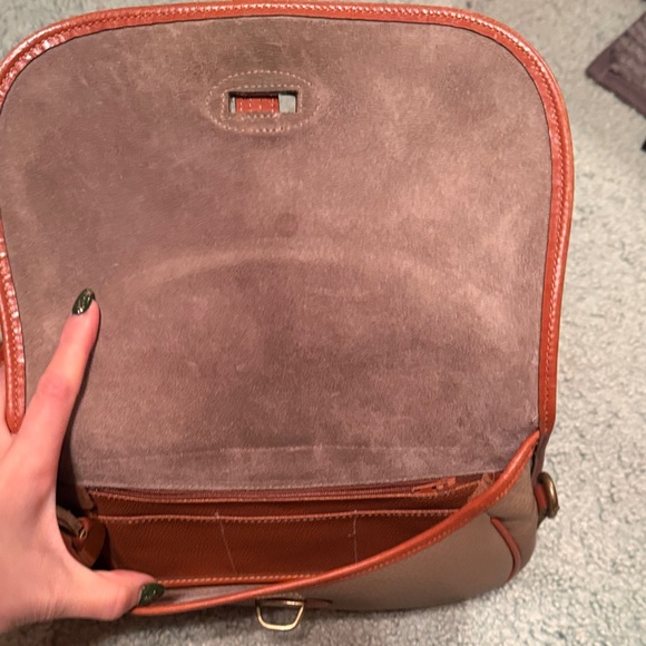 Dooney & Burke Elegant Brown and Grey Tan Leather Cross Body Bag - Picture 3 of 8